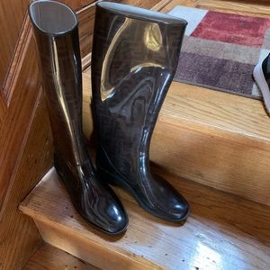 Fendi waged rain boots